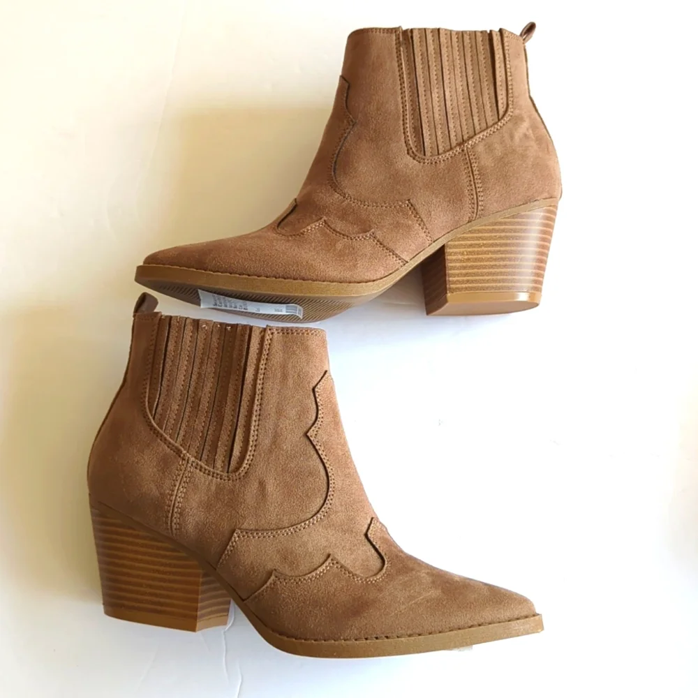 American Rag Tan Kayyla Booties Pointed Toe Faux Suede Inside Zip Size 6.5